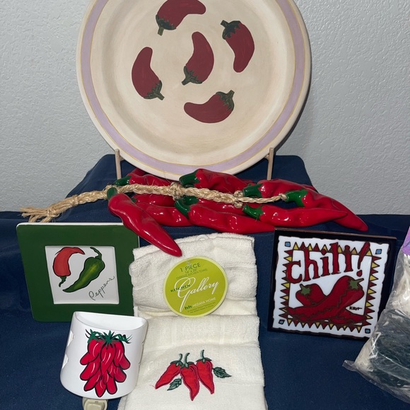 Huge Lot Vintage Chilli Pepper Kitchen Home Decor - Picture 10 of 11